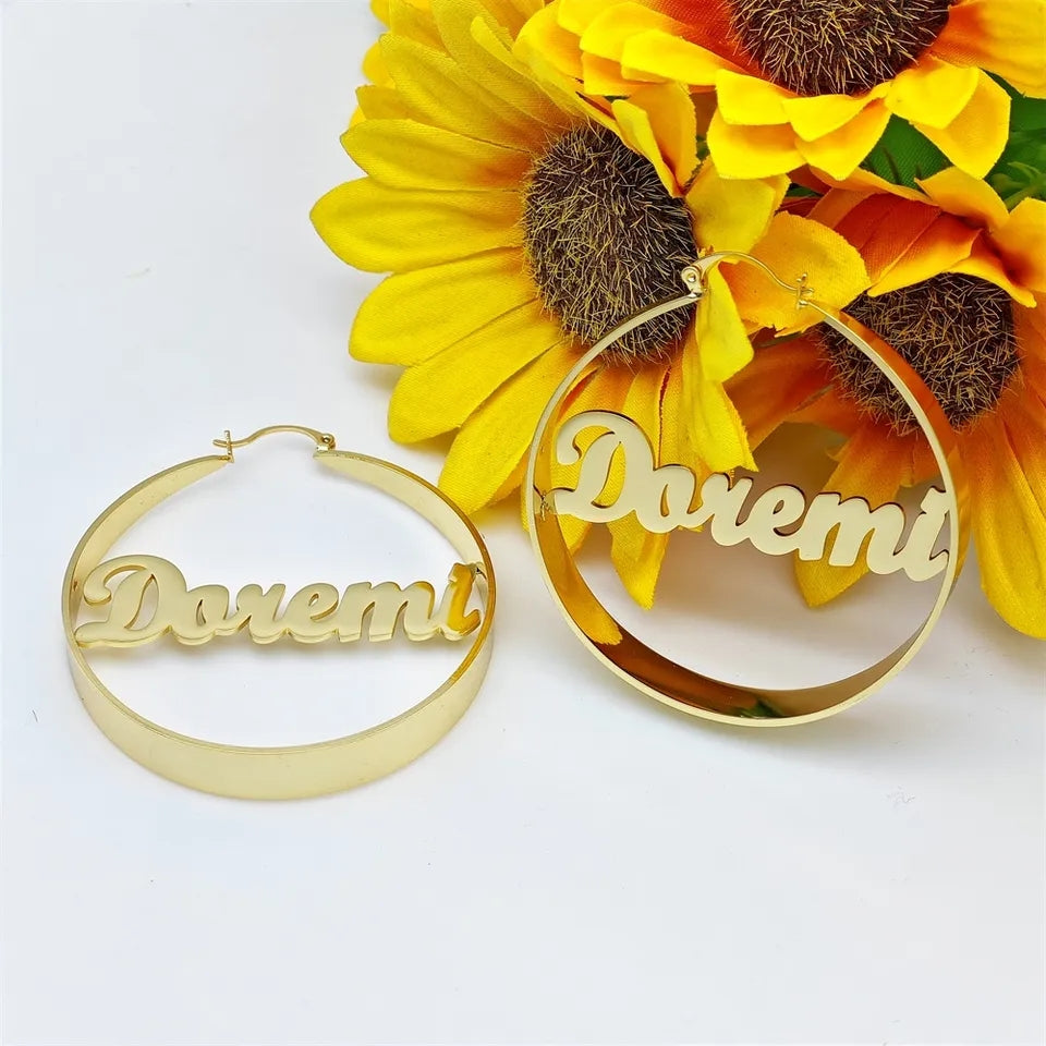 Middle Thick Name Hoops