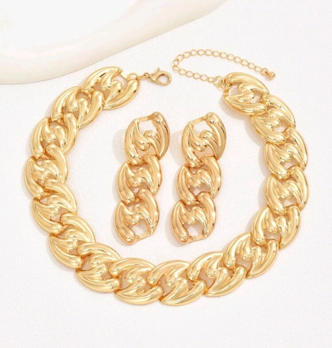 Gold Link Necklace Set