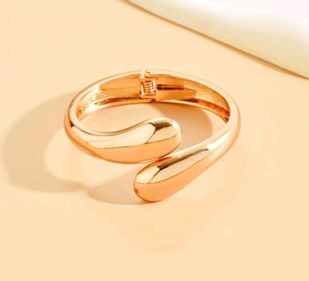 "Kavia" Bracelet and Ring Set