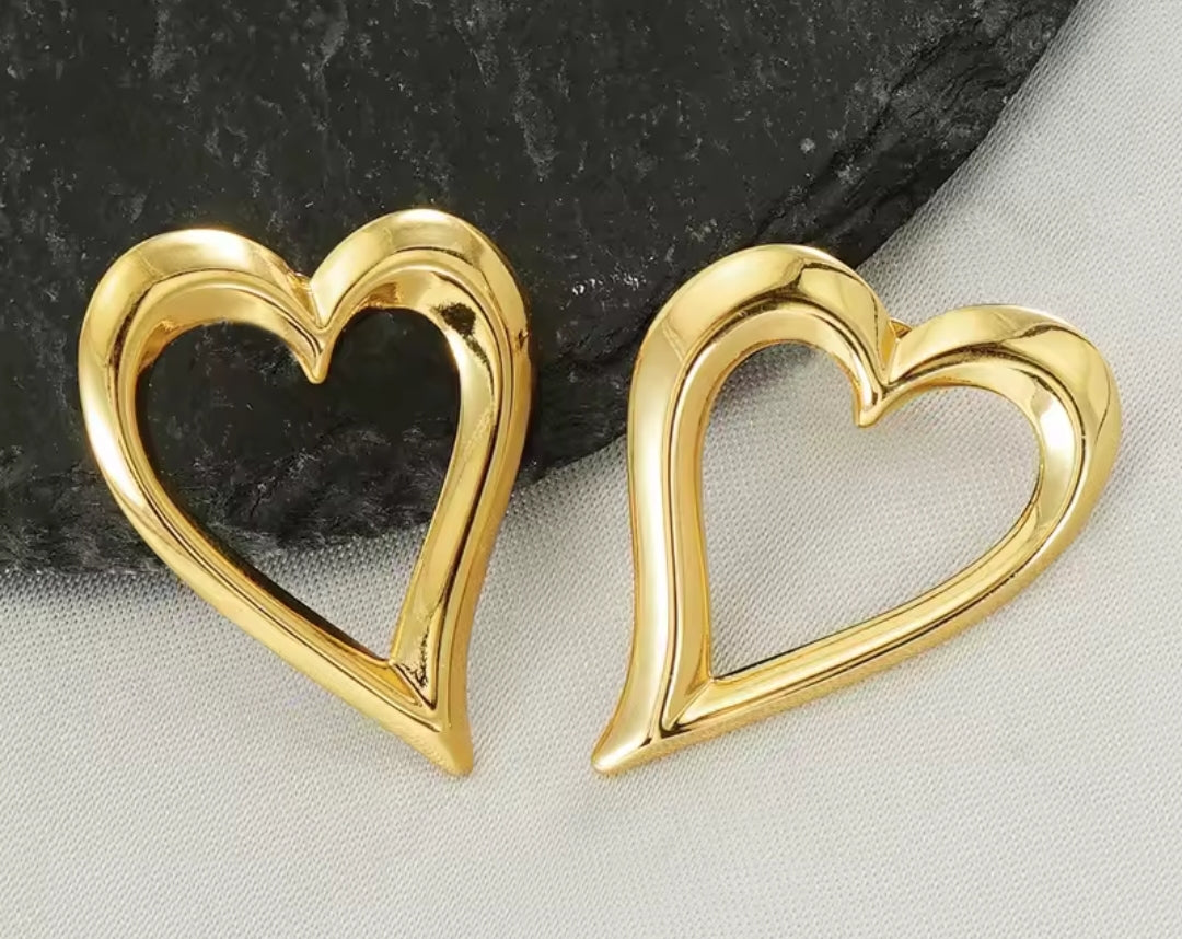 Oversized Open Heart Studs