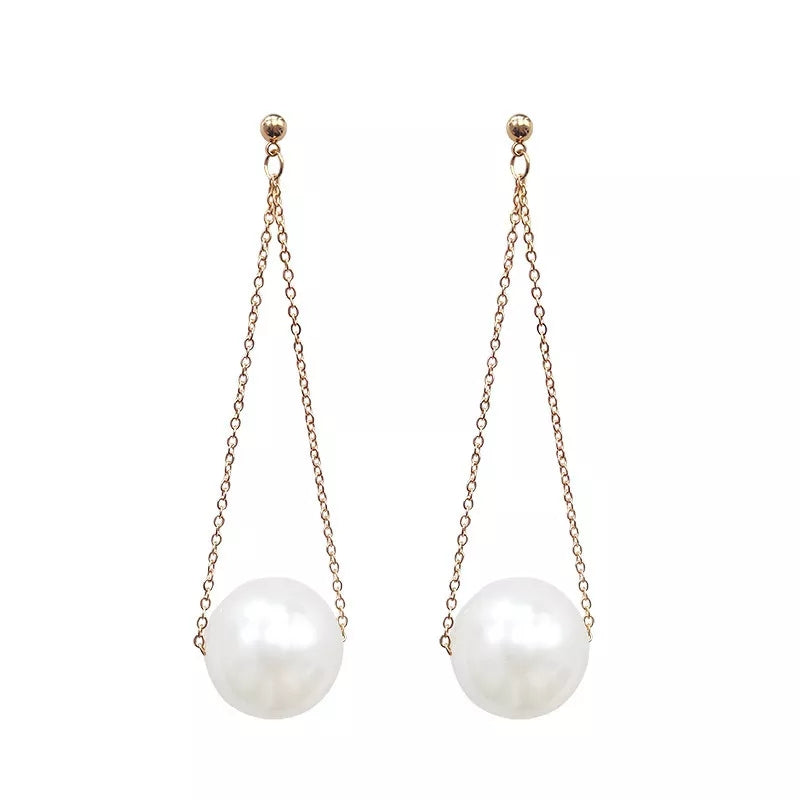 Layla Pearl Clip On Earrings