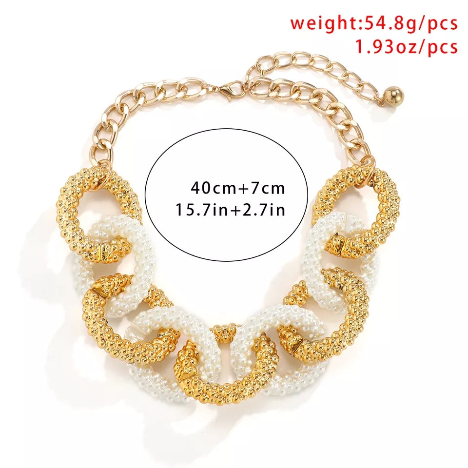 La Pearla Necklace Set