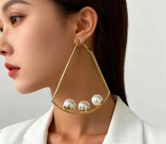 Availae Oversized Pearl Earrings