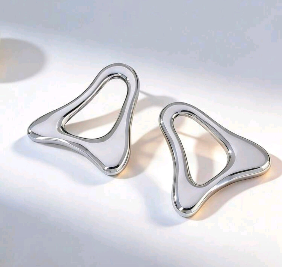 Sayless Triangle Stud Earrings