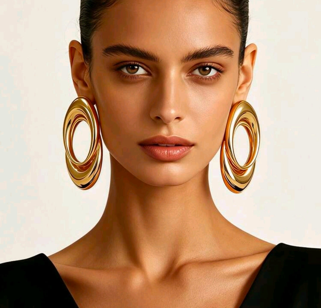 Double O Stud Earrings