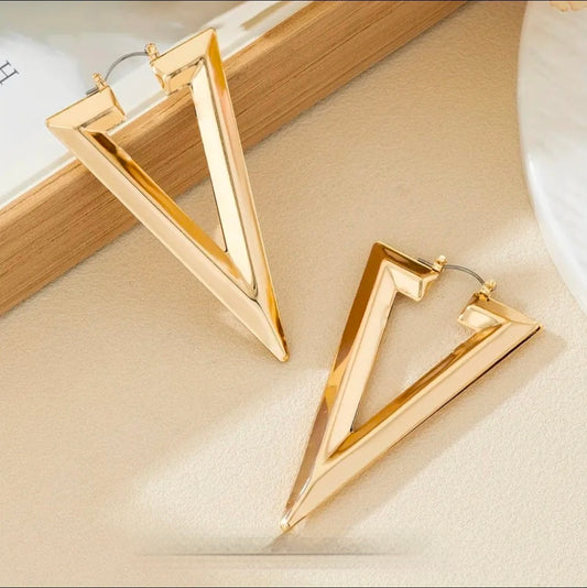 Puffed Triangle Hoops