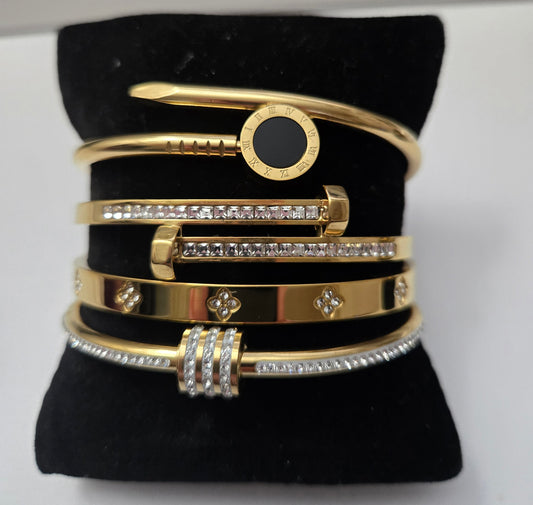 Gold Bracelet Stack (C)
