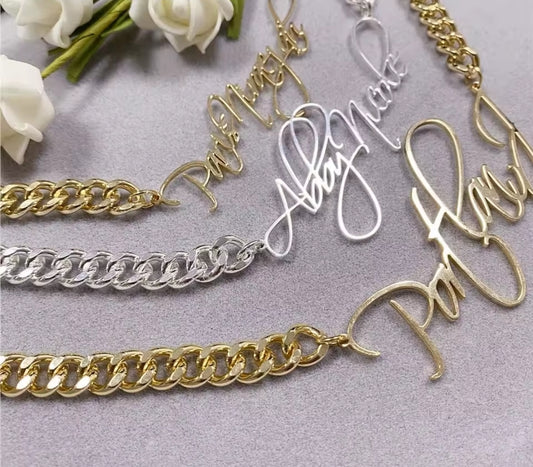 Thick Chain Name Necklace