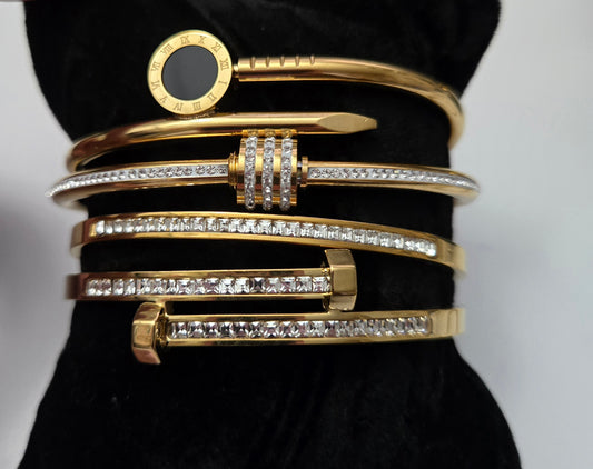 Gold Bracelet Stack (D)