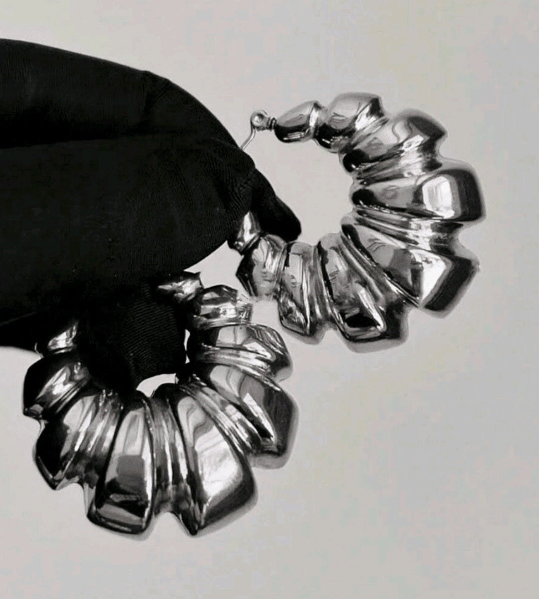 Laxshel Ribbed Hoops