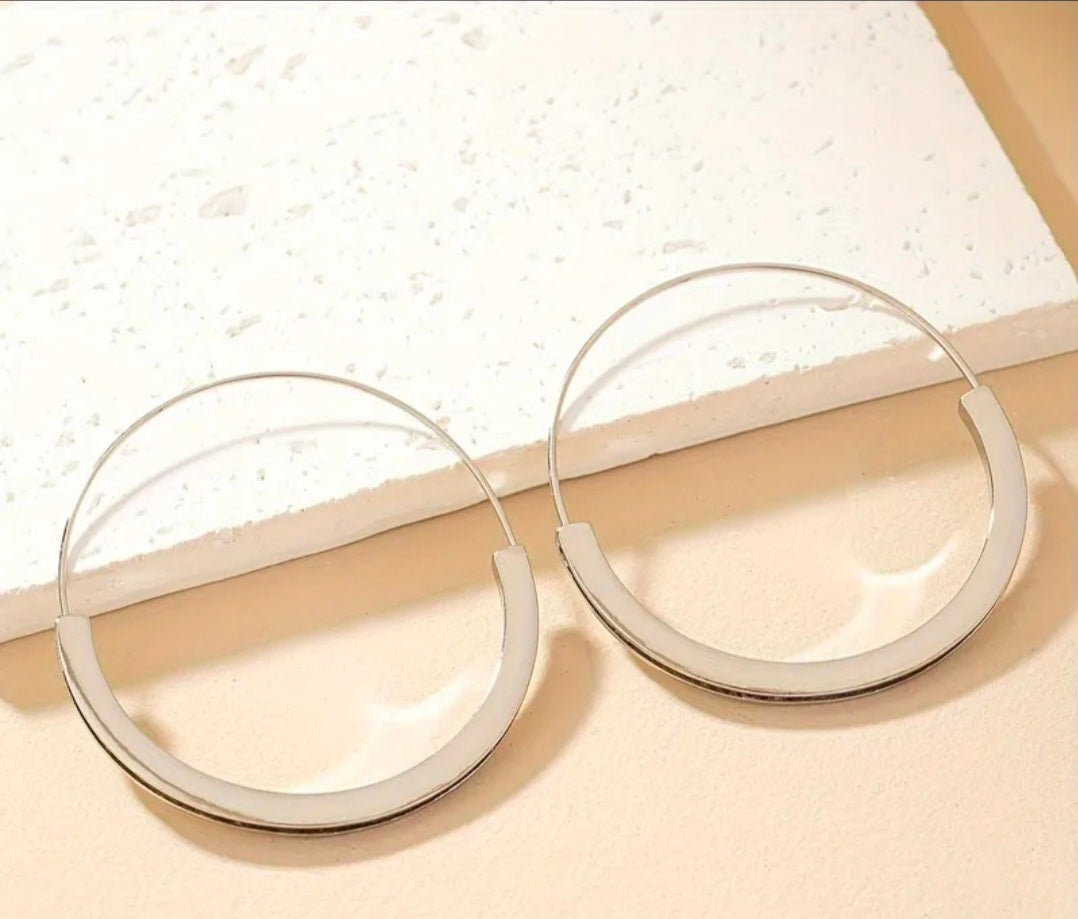 Anneliese Hoop Earrings