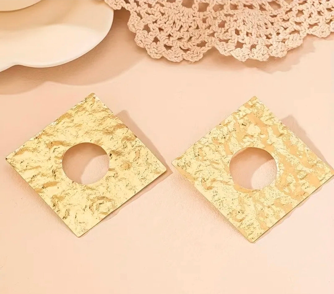 Salah Square Earrings