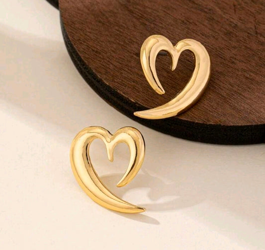 Aspria Heart Studs