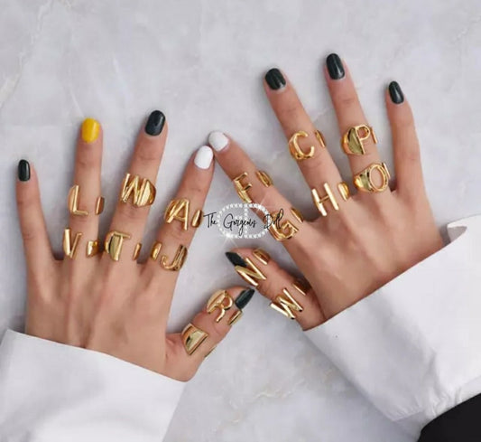 "Naja" Initial Ring
