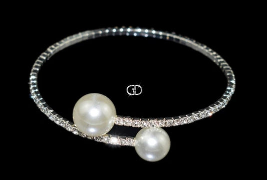 Rhinestone Pearl Bangle