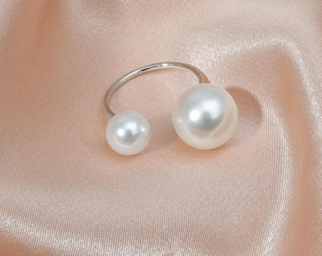 2 Pearl Adjustable Ring