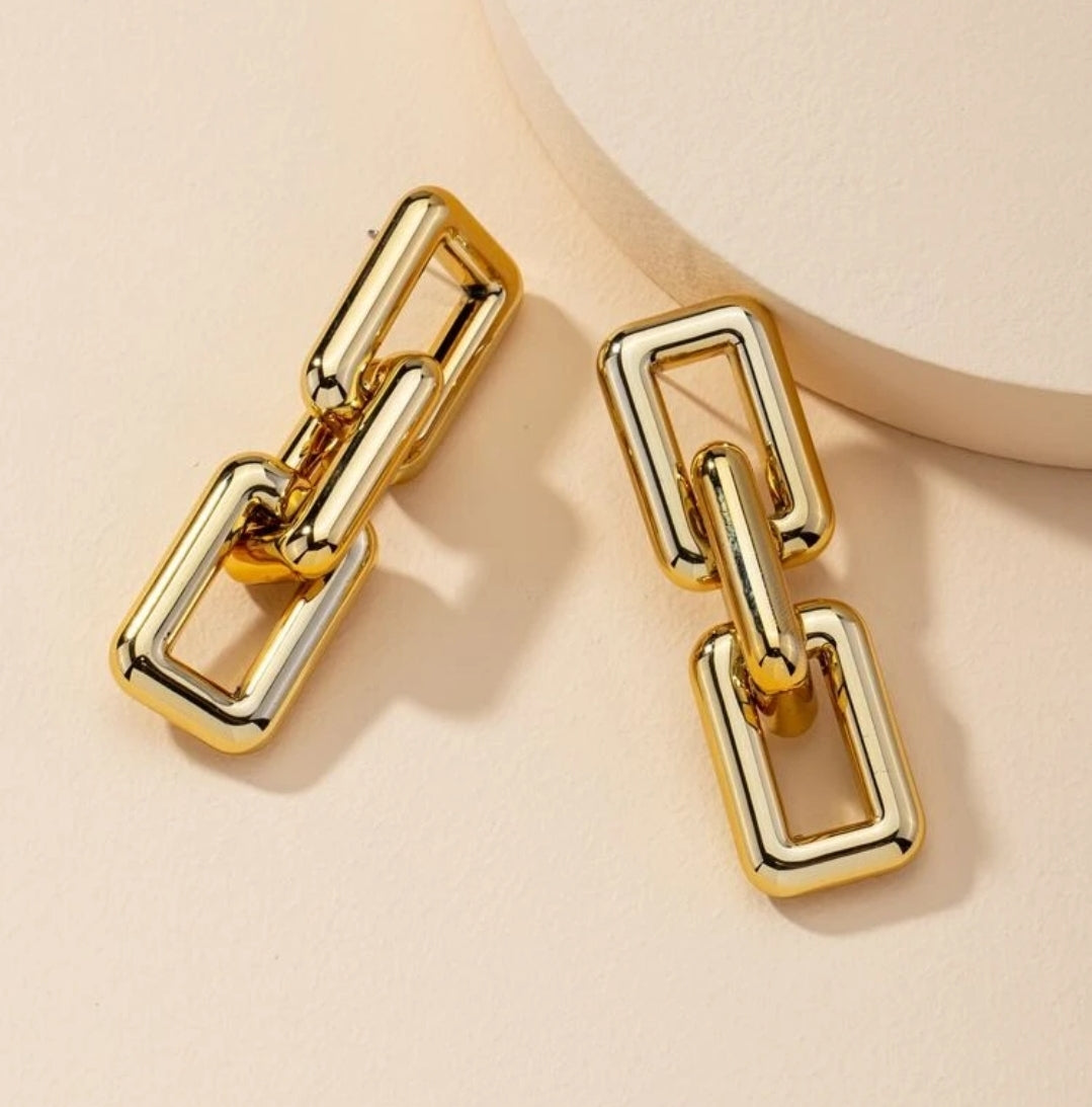 "Cute Links" Earrings